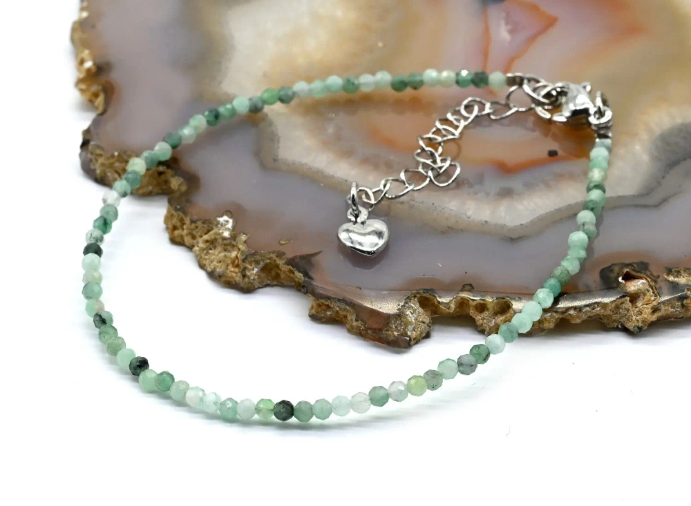 Браслет из изумруда шарик гр.2мм, 17см