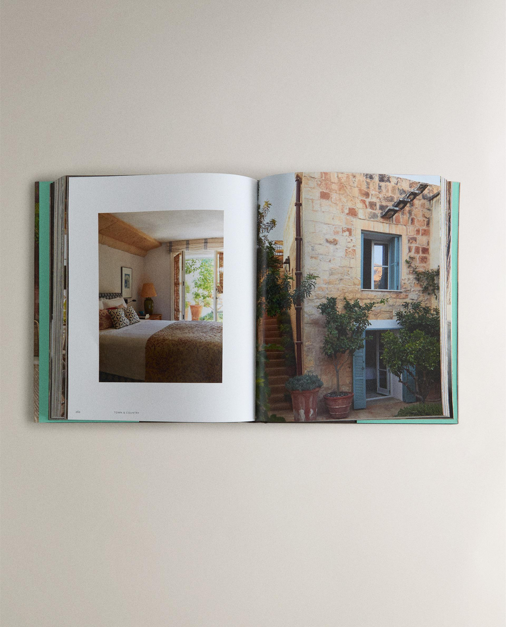 Isabel L pez-Quesada: Town & Country. Альбом интерьеров (на английском языке)