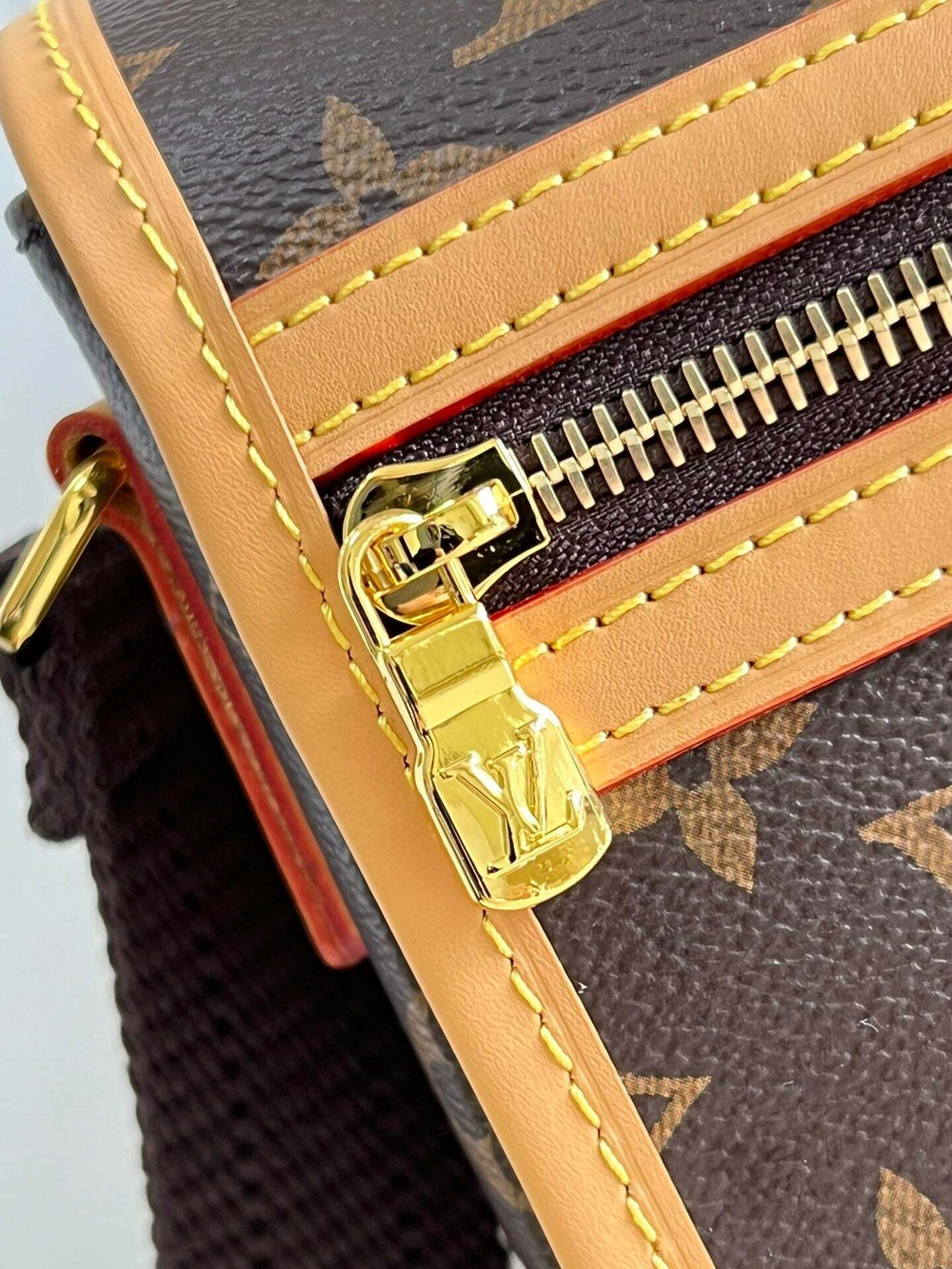 Louis Vuitton Messenger Bosphore PM