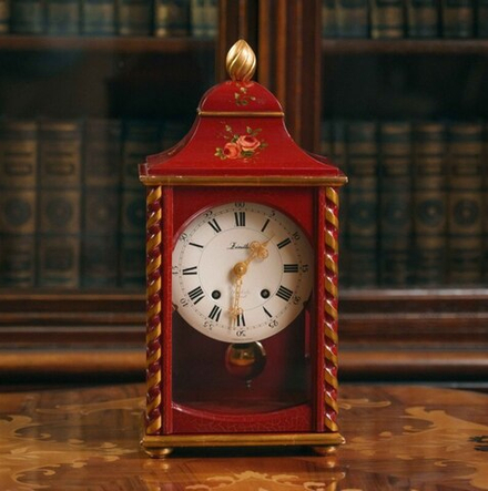 Настольные часы