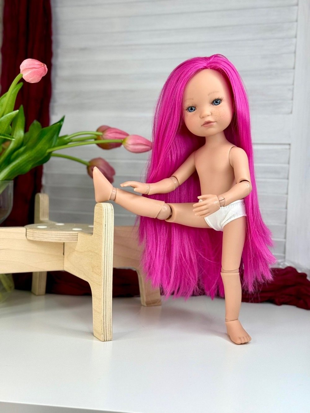 Кукла BERJUAN виниловая шарнирная 35см Greta (4820A10)