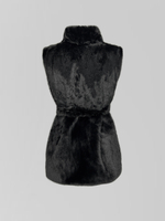 Жилетка Анжелика однотонная меховая с высоким горлом и поясом