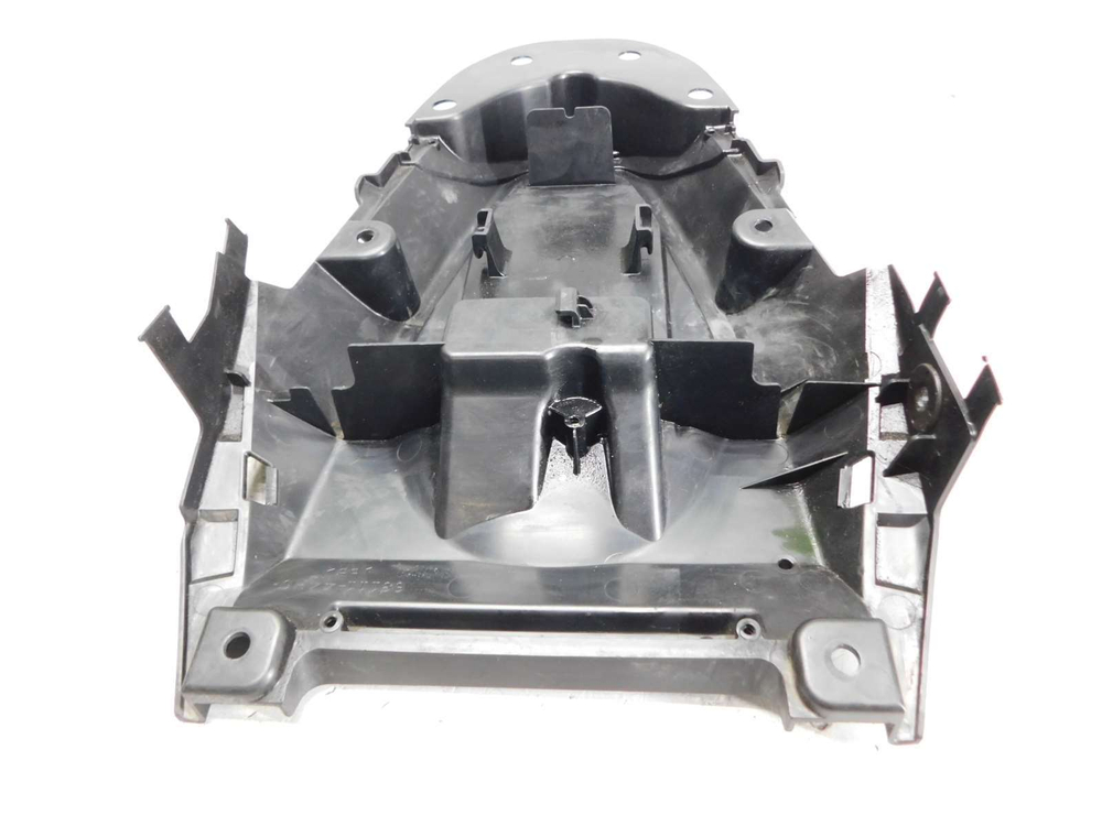 Пластик внутренний Suzuki Gladius SFV650A 63111-44H0