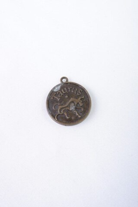 Кулон знак зодиака Taurus, новый
