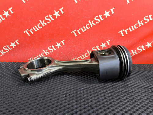 Поршень с шатуном