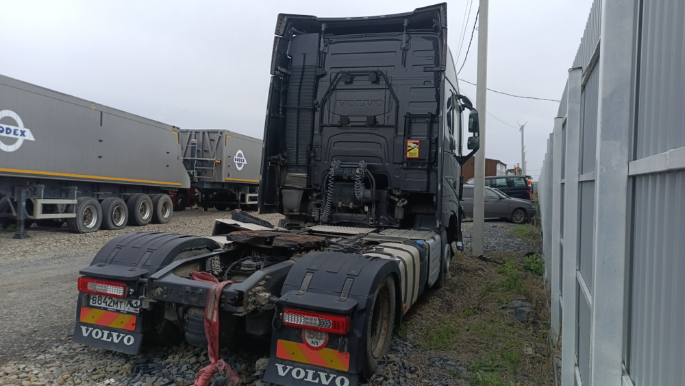 Volvo FH 4x2 Седельный тягач FH-TRUCK (Дизельный, 12,8 л, 469 л.с., АТ)