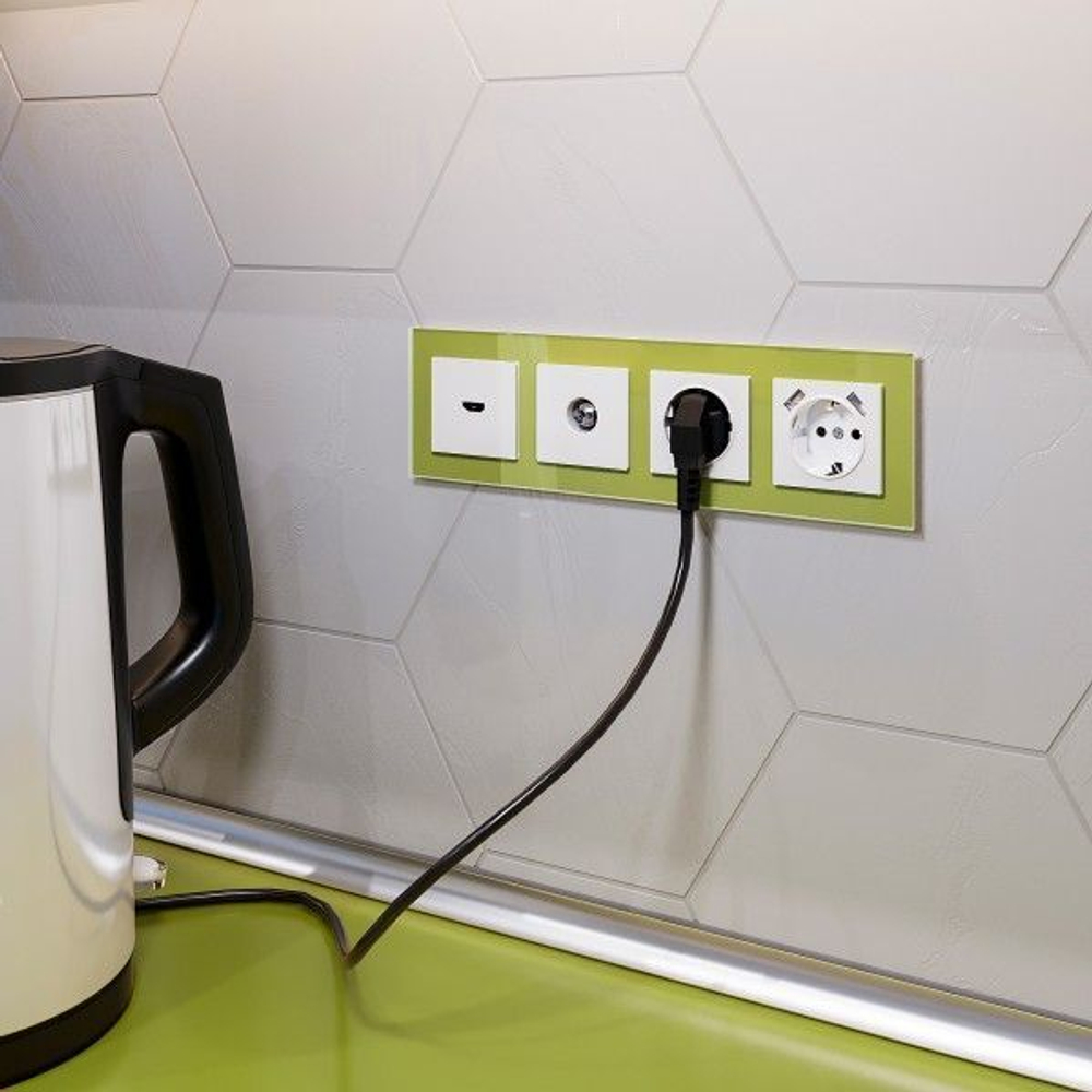 Рамка на 4 поста натуральное стекло