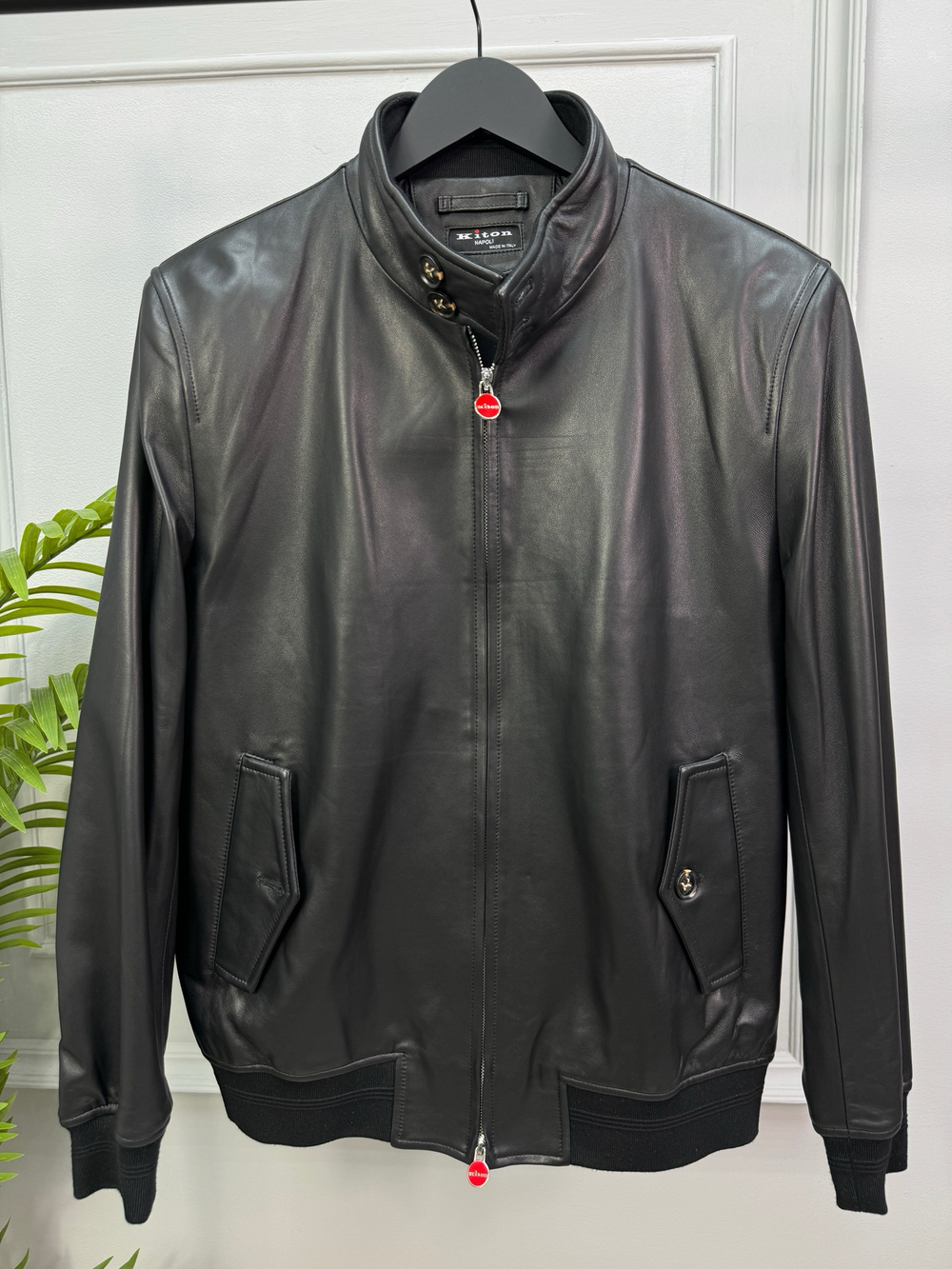 Кожаная куртка Kiton
