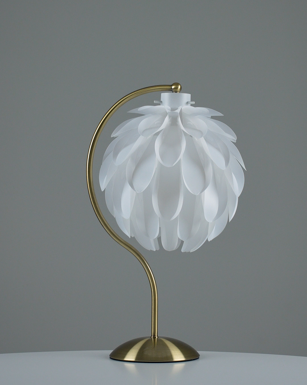 Лампа настольная Moderli V11012-T Flake