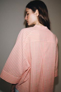 ZARA РУБАШКА В ПОЛОСКУ АСИММЕТРИЧНОГО КРОЯ ZW COLLECTION, ЛОСОСЕВЫЙ