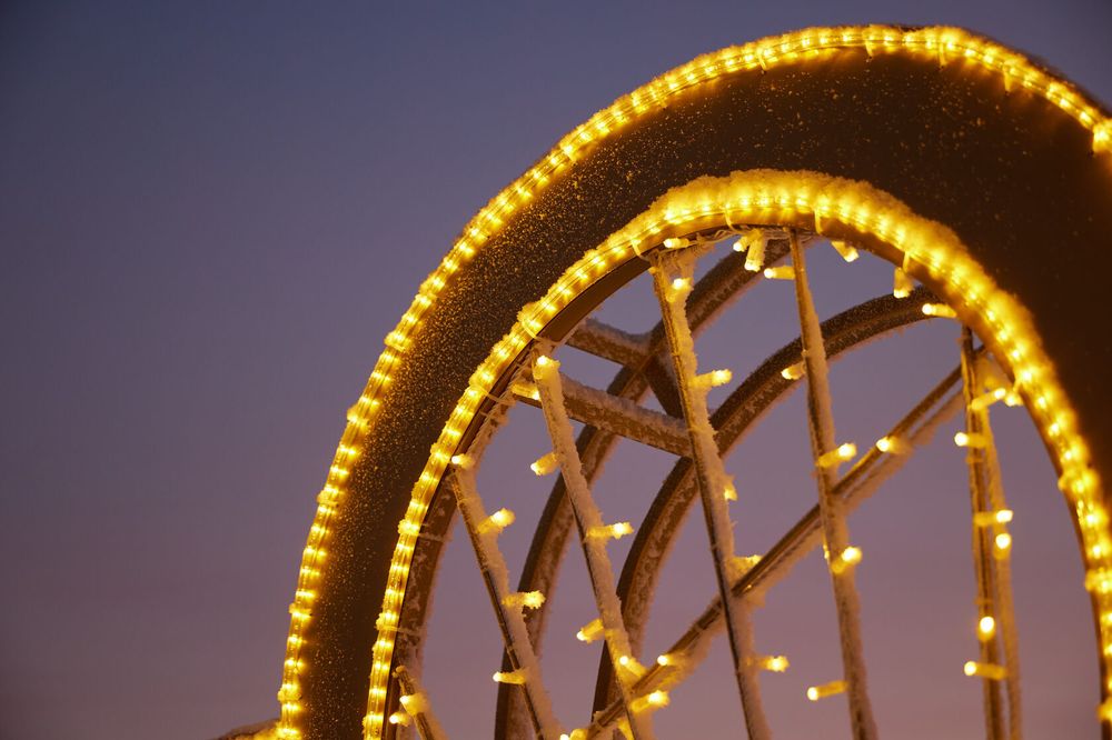 Объемная надпись "Любви в новом году"