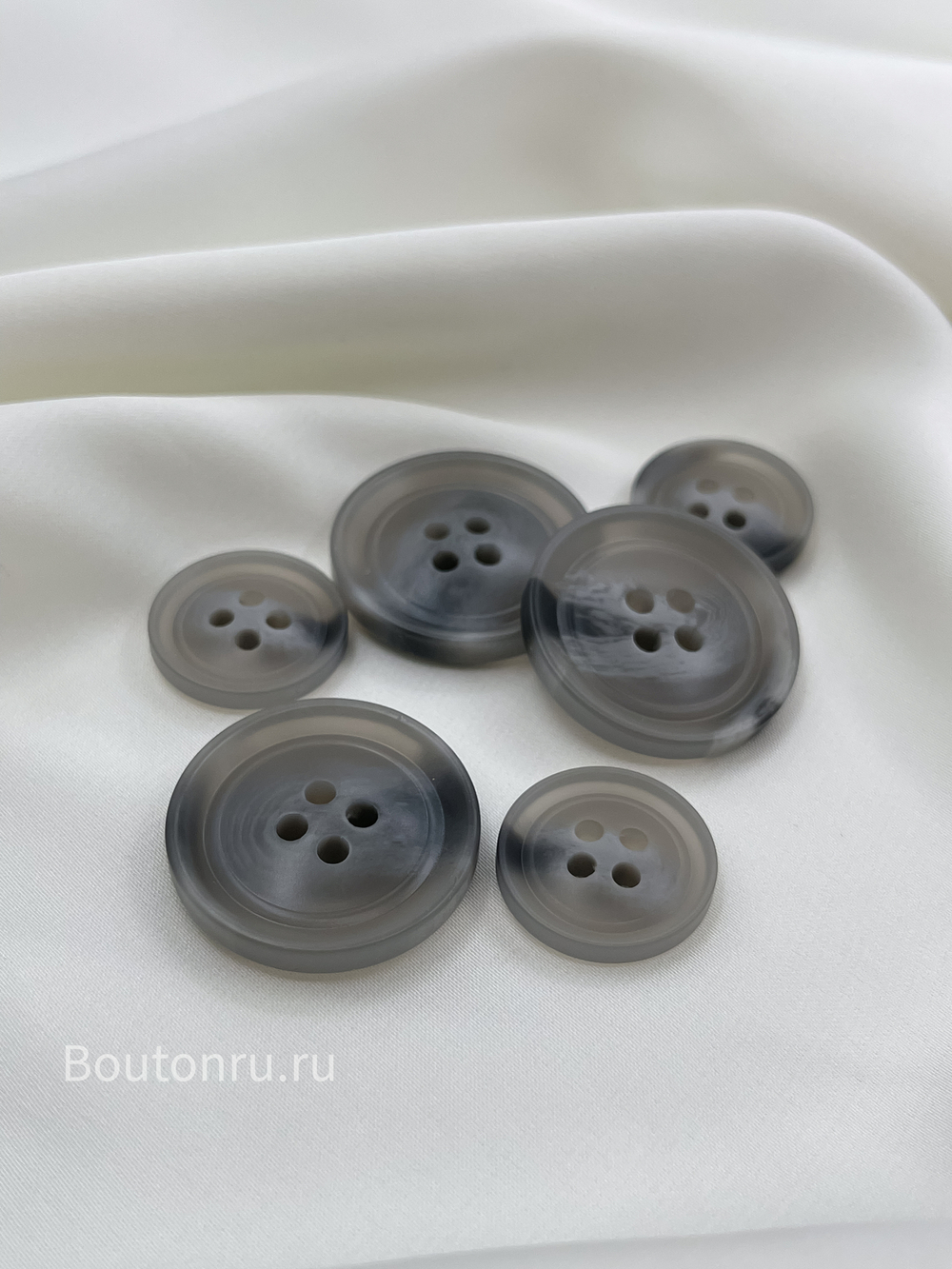 Пуговицы на прокол серые матовые