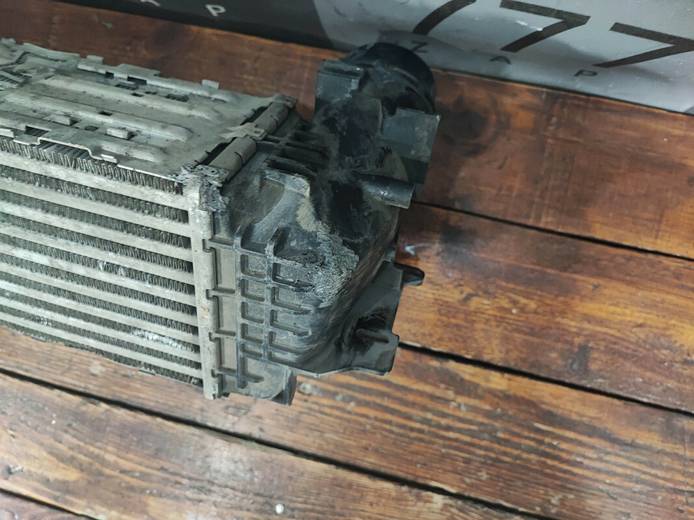 Интеркулер BMW 5-Series (F10) 09-17 Б/У Оригинал 17117618769