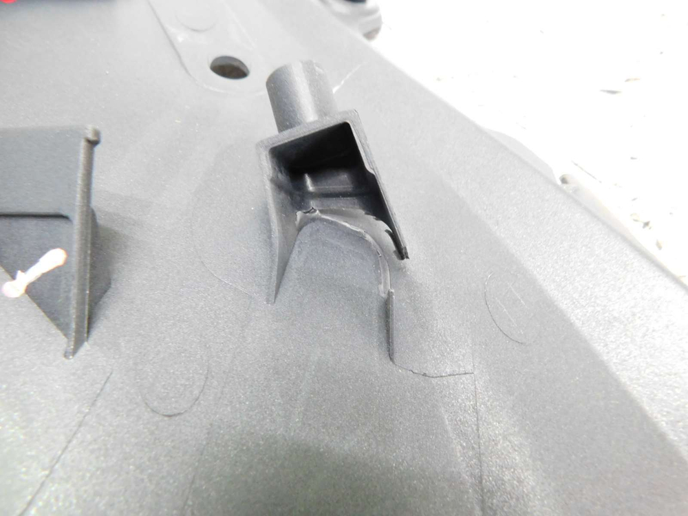 Пластик передний Kawawsaki Z650 55028-0592