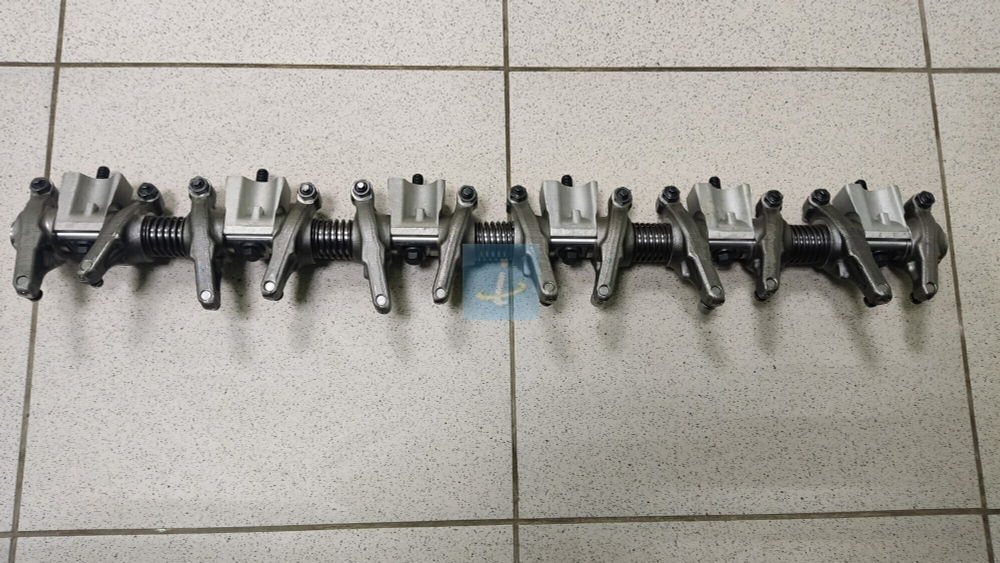 Ось с коромыслом и стойками 536.1007090