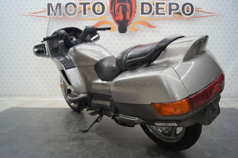 Honda PC800 Pacific Coast , 1996