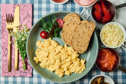 СКРЭМБЛ ИЗ ТРЁХ ЯИЦ