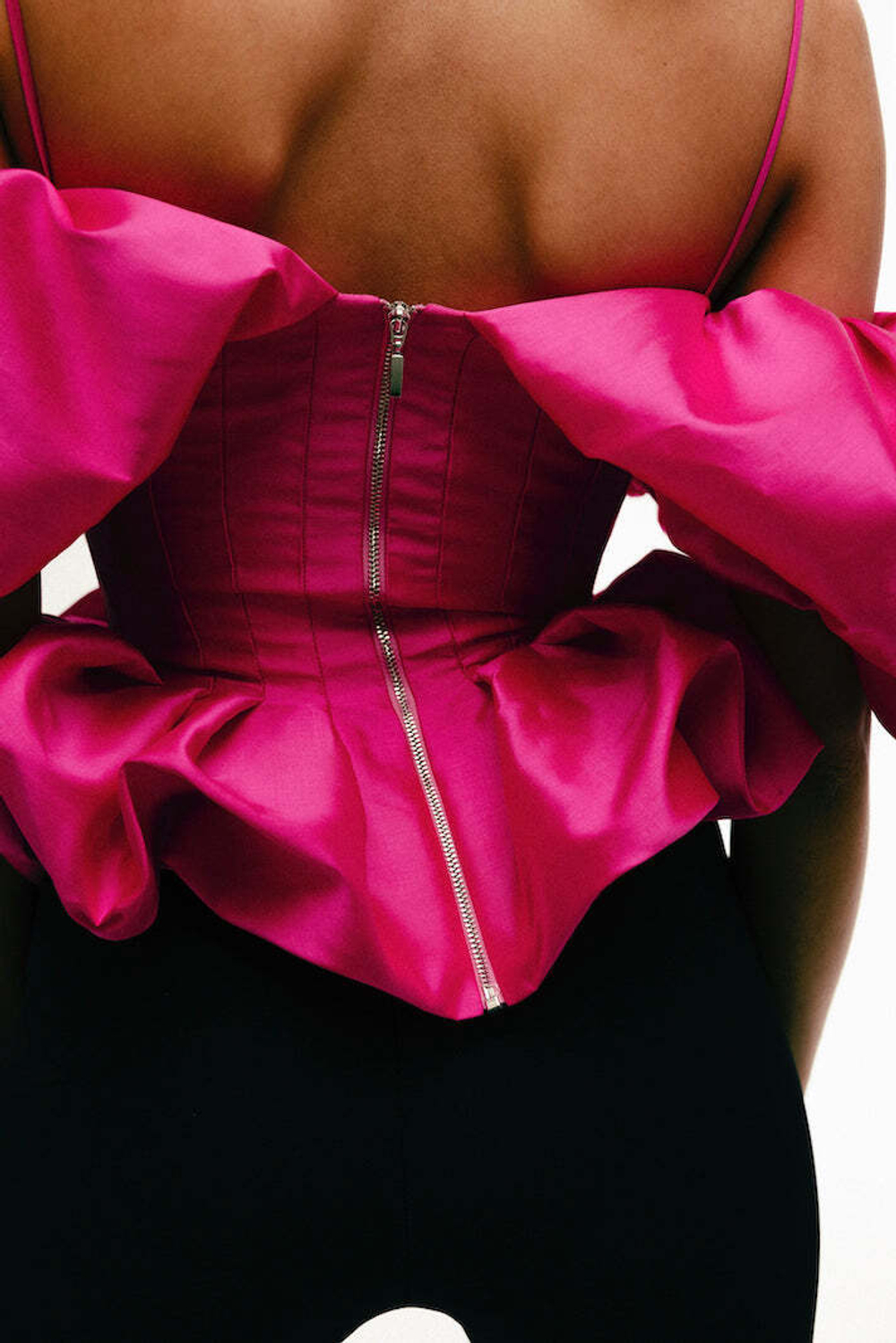 Блуза-топ из тафты с рюшами и открытыми плечами