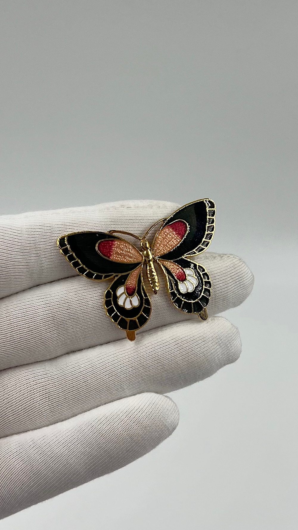 Брошь Бабочка с эмалью в технике клуазоне