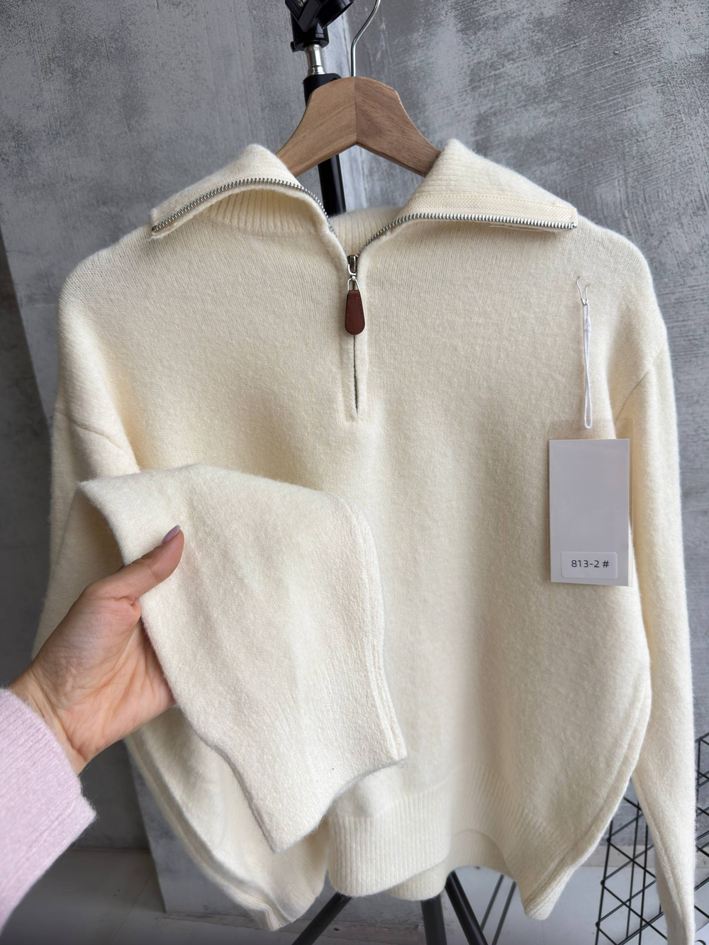 Свитер жен. 813-2 мол.