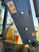 XCMG XC8* Экскаватор-погрузчик XC8-S2570  (Дизельный, 4,0 л, 100 л.с., АТ)