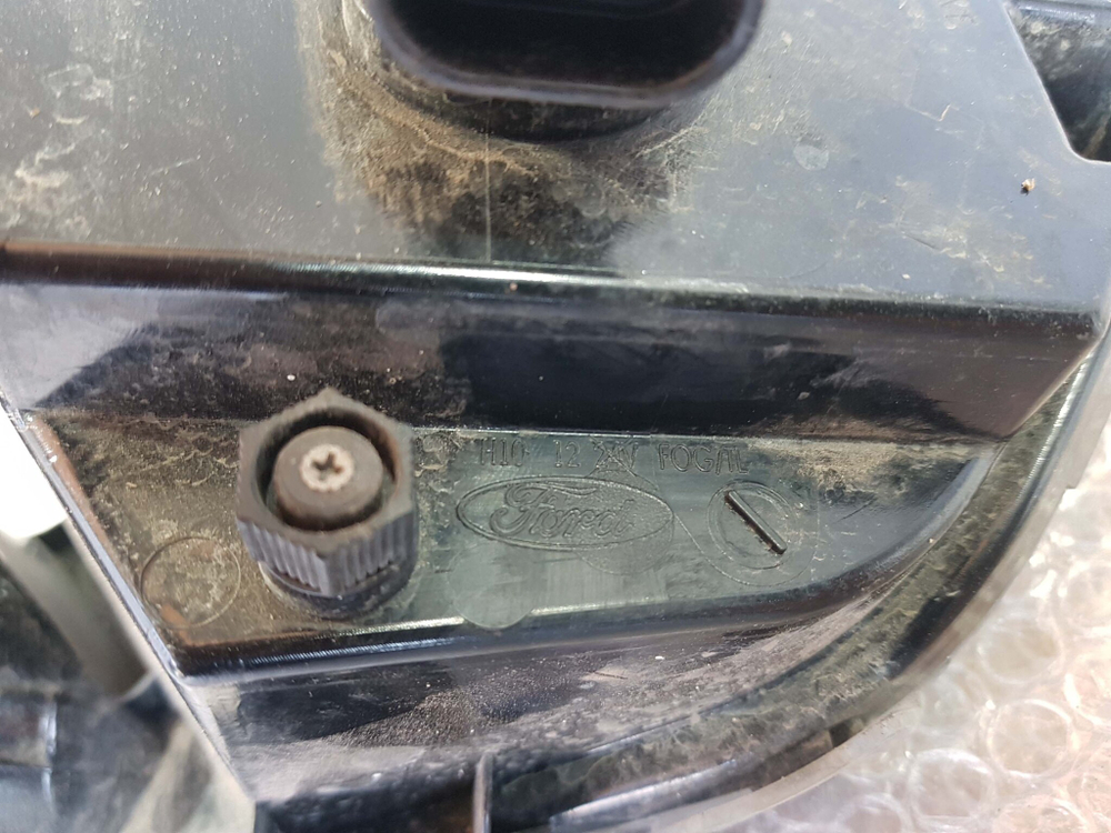 ПТФ правая c дефектом Ford Kuga 2 (CBS)  Б/У Оригинал cv4413b220ae