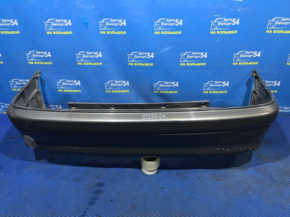 Бампер задний TOYOTA AVENSIS 2001