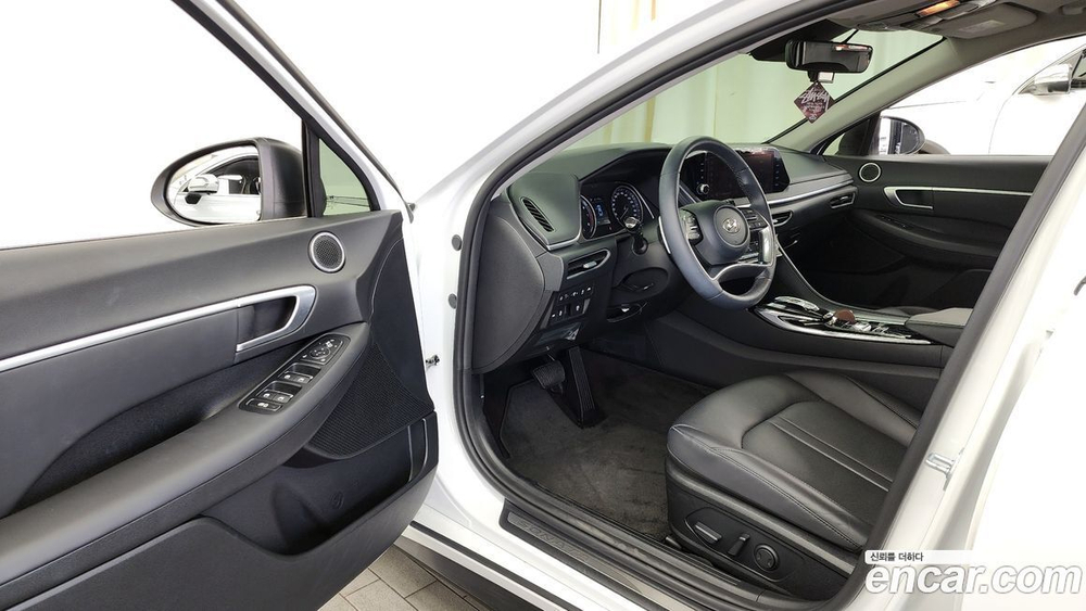 Hyundai Sonata (DN8) 2.0 (10.2020)