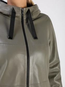 Кожаная куртка демисезонная с капюшоном