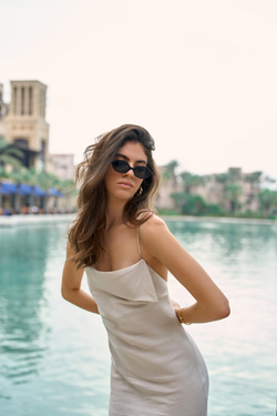 Платье футляр из бежевого льна