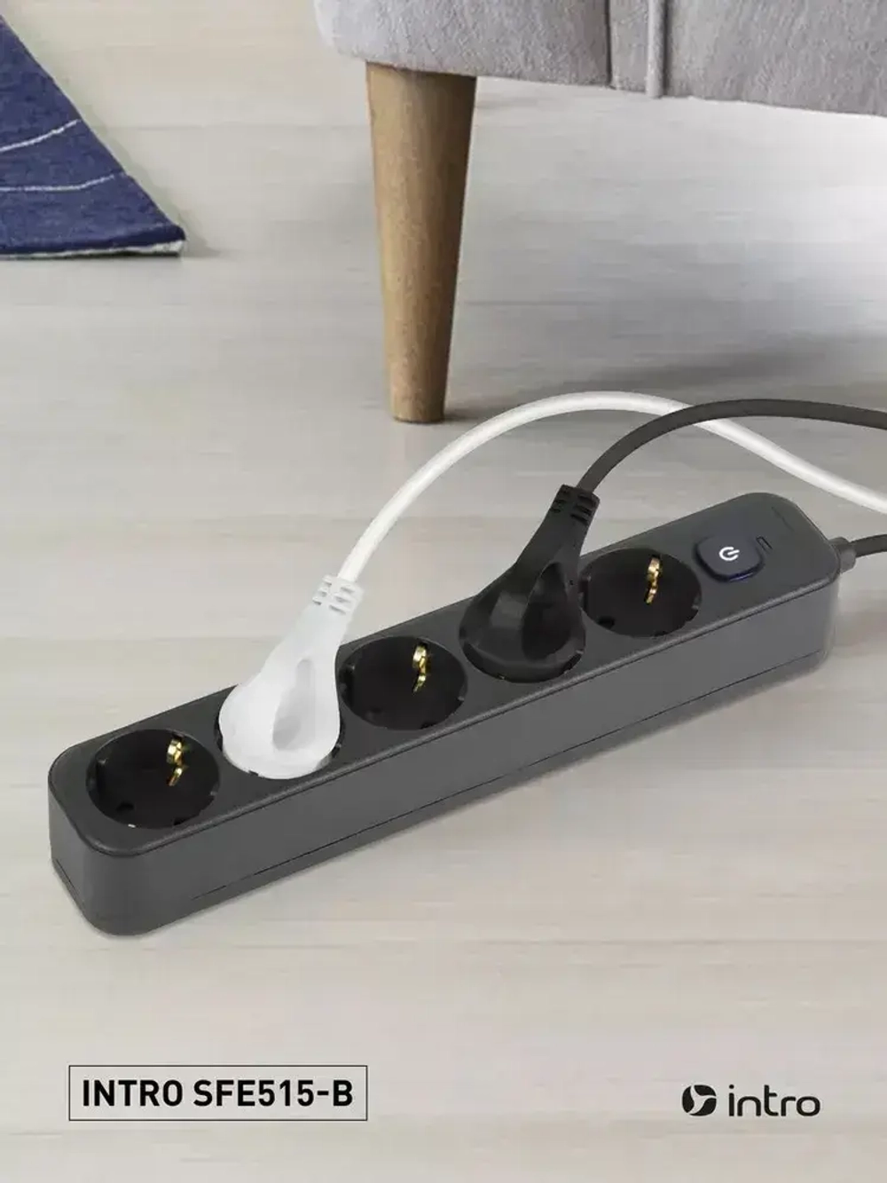 Сетевой фильтр Intro SFE515-B с базовой защитой с заземлением с выключателем 5 розеток 1,5м 10А черный / удлинитель сетевой 1,5м