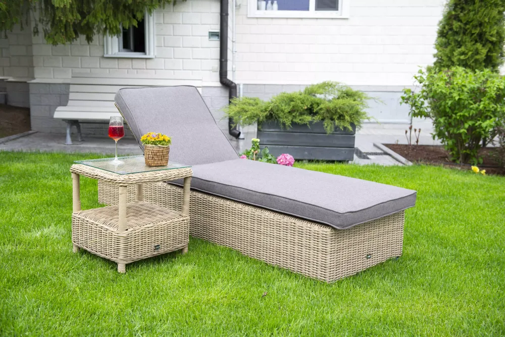 "Рим" комплект шезлонг со столиком, цвет соломенный