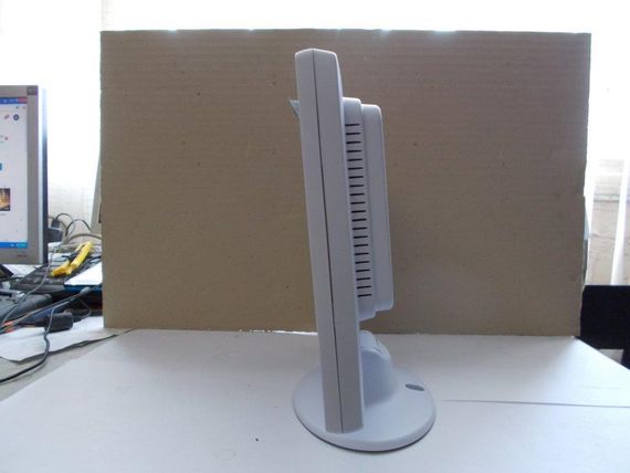 Монитор POScenter 10,4&quot;(TFT/800*600/400:1/250-400 cd/m2/ 60-75 Hz/VGA-кабель 3м/БП12V 1,5м/RUS), белый