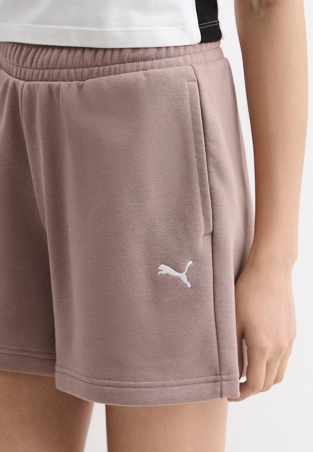 Шорты спортивные женские PUMA WARDROBE ESS Shorts 4’ TR