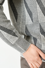 22776 Джемпер женский (черно-молочный)