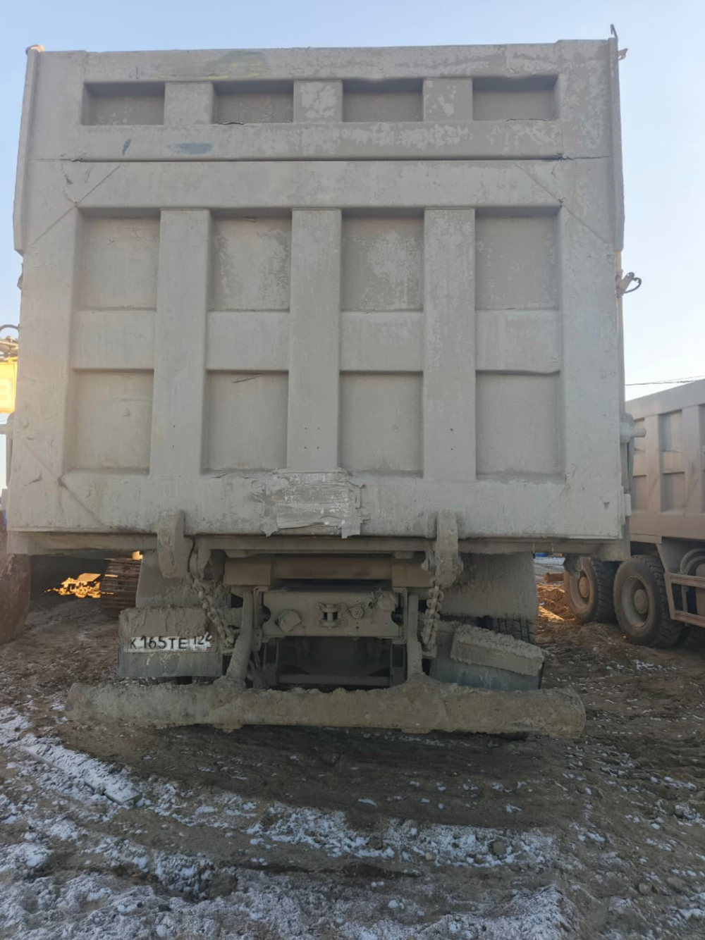 Shacman (Shaanxi) SX* 8x4 Самосвал SX33186T366 (Дизельный, 11,6 л, 369 л.с., МТ)