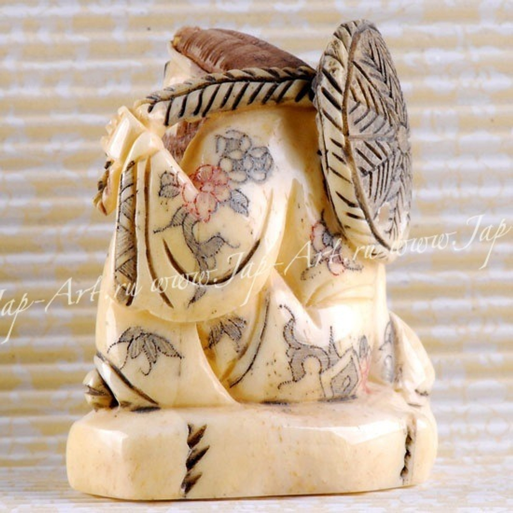 Нэцкэ Присевший отдохнуть путник