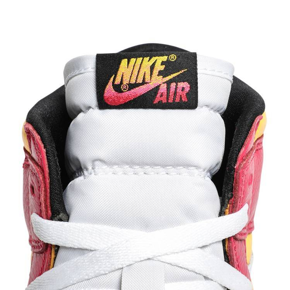Кроссовки Jordan Air Jordan 1 Retro High Og "Light Fusion Red"