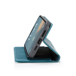 Чехол-книжка CaseMe Matte iPhone 16 Pro