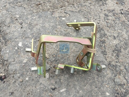 Скоба кулисы в сборе 80.1110380-01