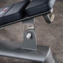 T919 Вертикальный жим ногами