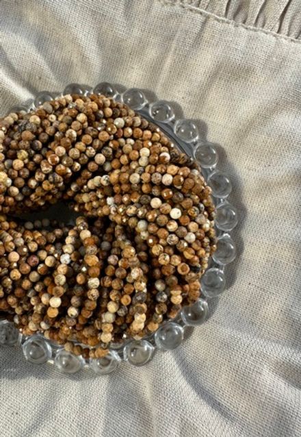 Нить бусин из яшмы 3мм, огранка