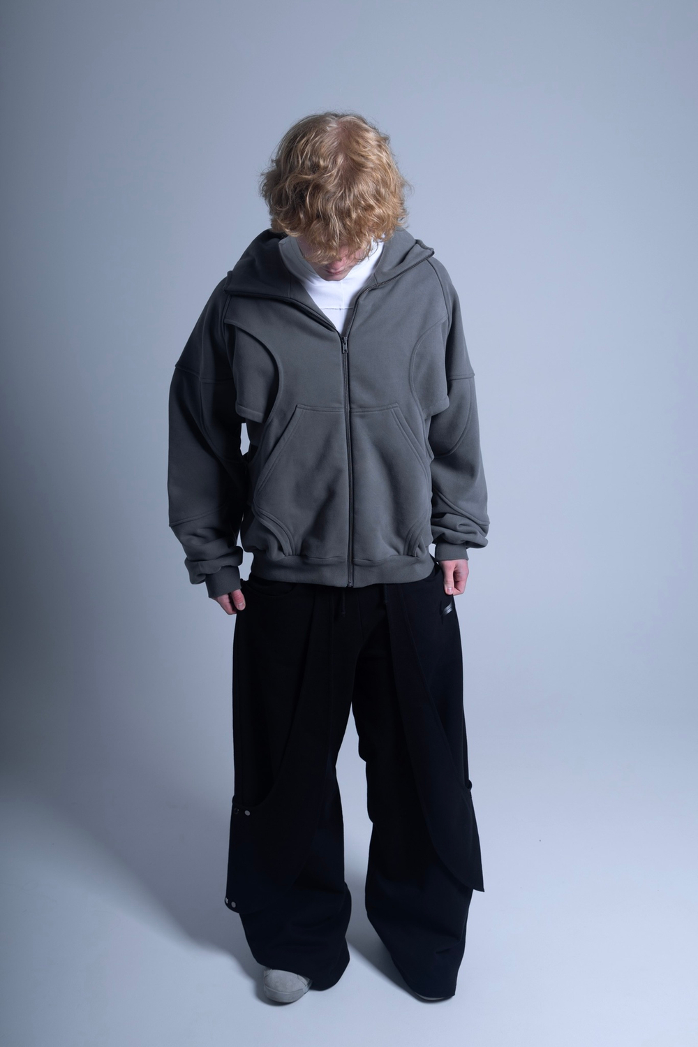 UNTE HOODIE