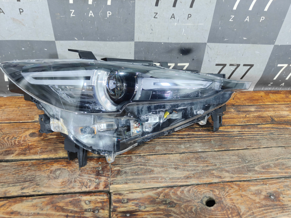 Фара правая Adaptive LED Mazda CX-5 2 (KF) 17-нв Б/У Оригинал KB8P51031H