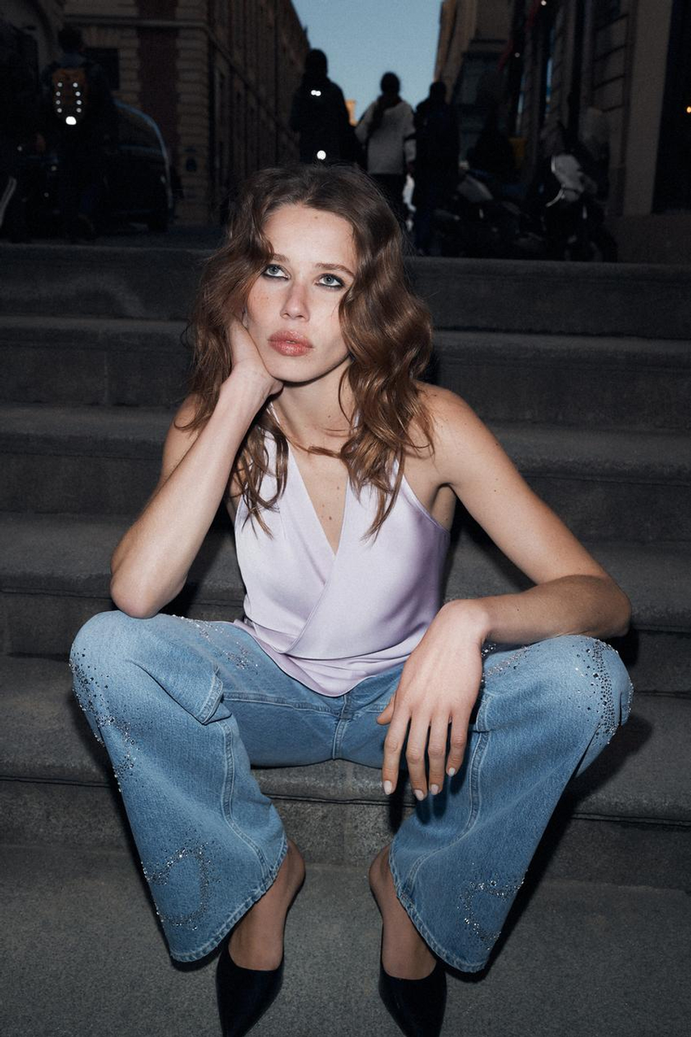 ZARA АТЛАСНЫЙ ТОП С ГОРЛОВИНОЙ ХАЛТЕР, СВЕТЛАЯ МАЛЬВА