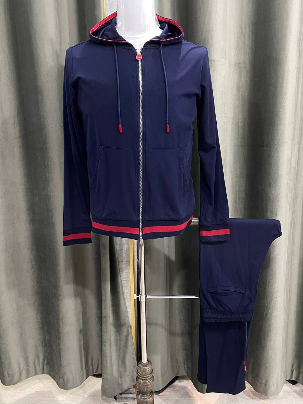 Костюм Kiton