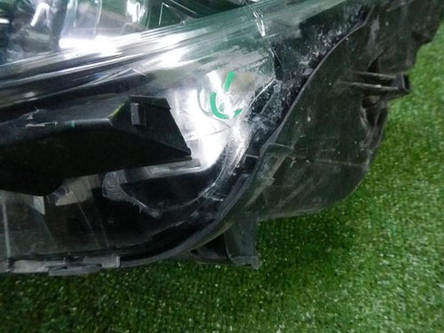 Фара левая Genesis G70 (2017-2021) LED