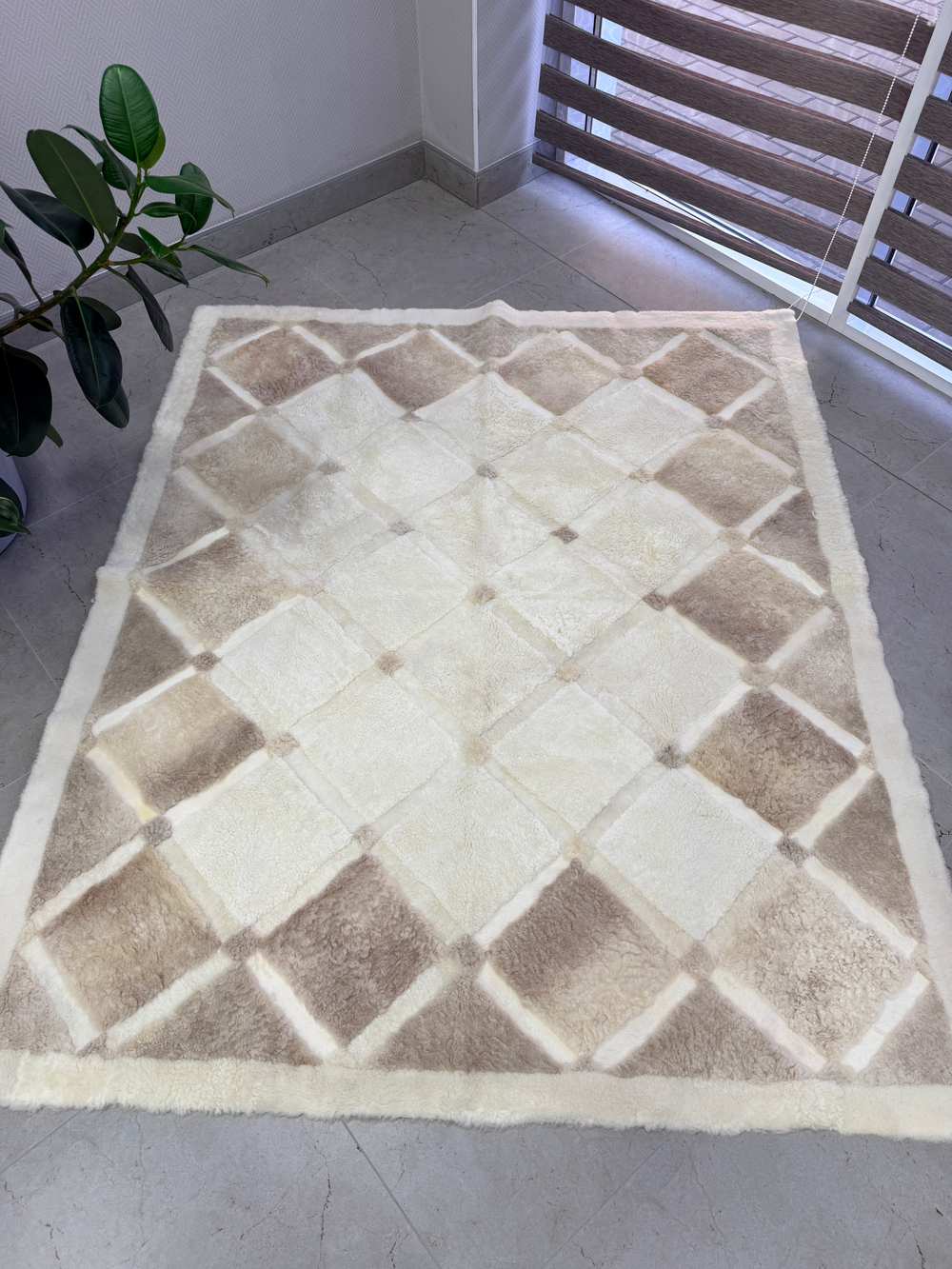 Ковер прямоугольный натуральный мех овчина, 210 х 170 см.