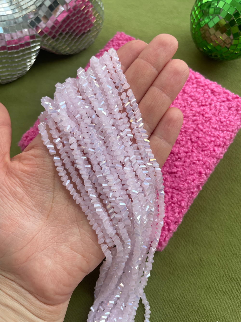 Нить бусин для украшений 4мм (ювелирное стекло)