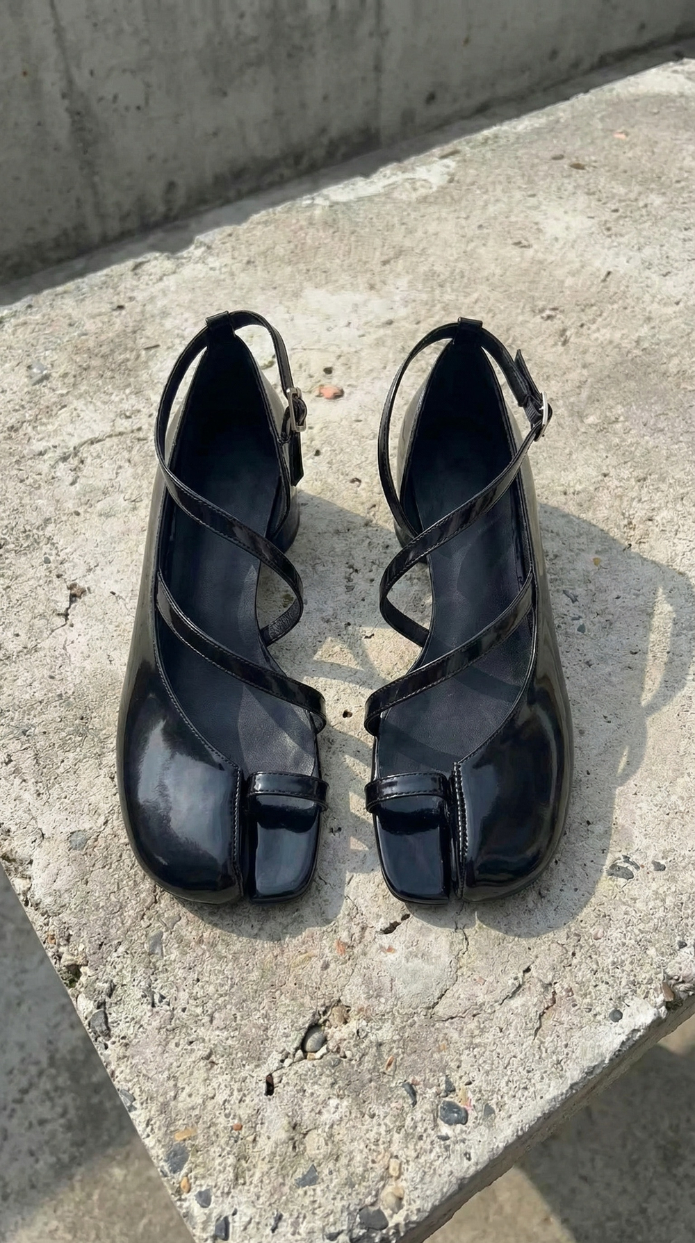 Сандалии таби EMMY